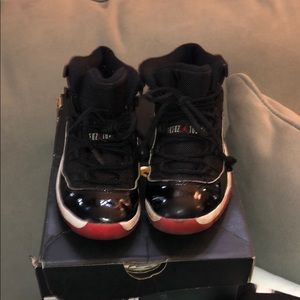 JORDAN 11 RETRO
